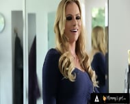 MOMMY’S GIRL Nosy Neighbor Caught MILF Reena Sky Stepdaughter Tiffany Watson GERMAN SUBTITLES
